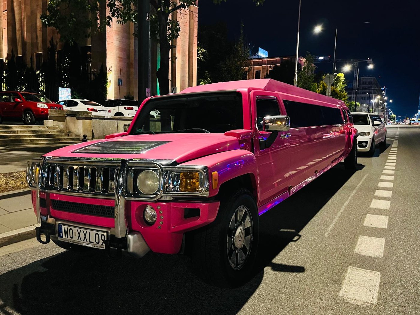 Hummer Pink — noc — z przejazdu