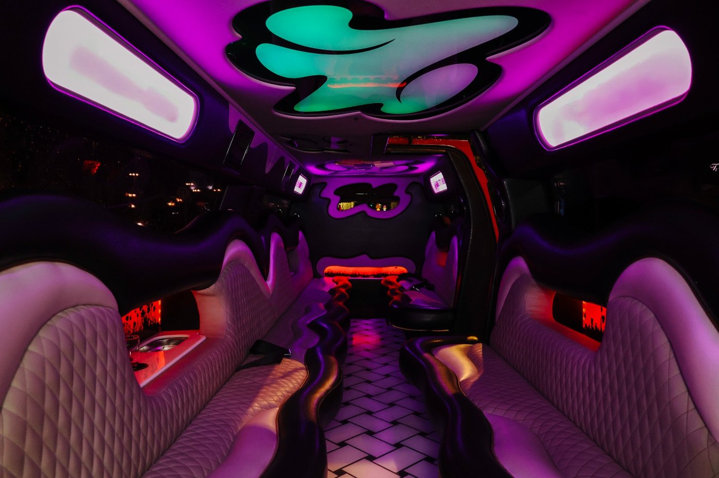 Hummer Pink — wnętrze — bez filtra